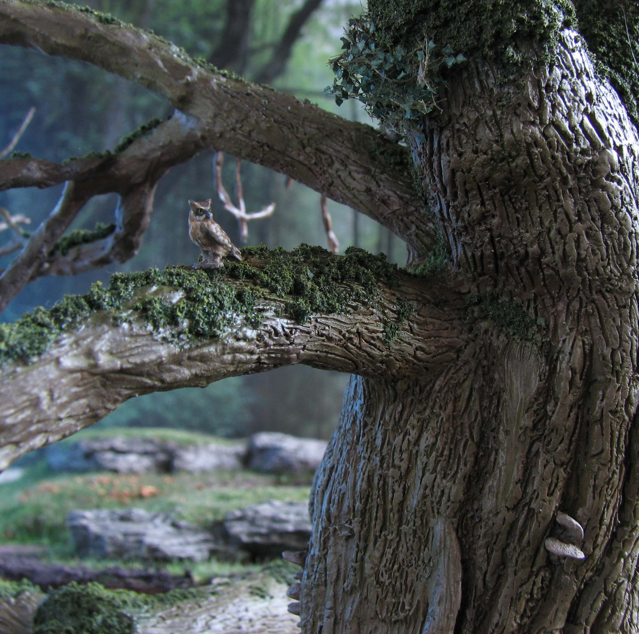 yew tree, 28mm, mushrooms, scenic base, forest, rat, owl, bird's nest, hollow trunk