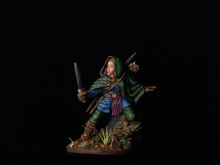 Nienna Female Elf Ranger, Werner Klocke, 77091, conversion. Reaper Miniatures, cloth texture, 28mm, sculpting, daggerandbrush